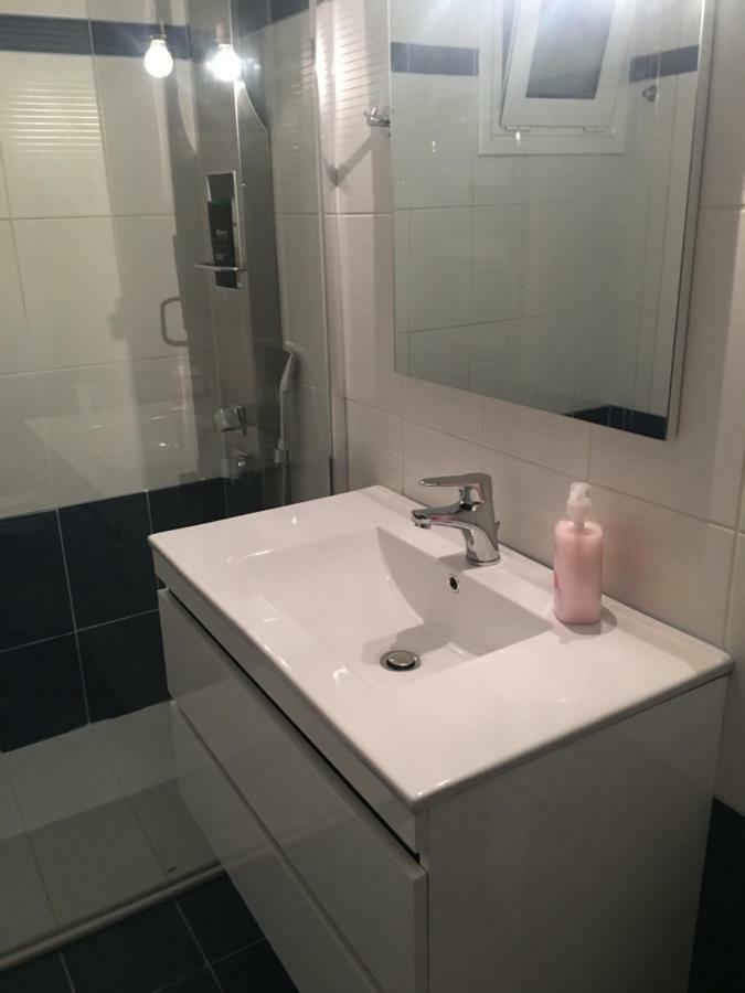 كاندية Central 2-Bedroom Luxury Apartment المظهر الخارجي الصورة